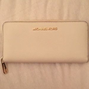 micheal kors wallet - light blue